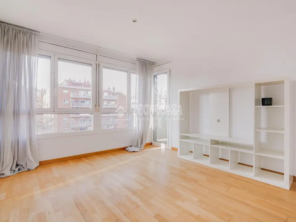 Piso en venta en Eixample en El Fort Pienc en Barcelona
