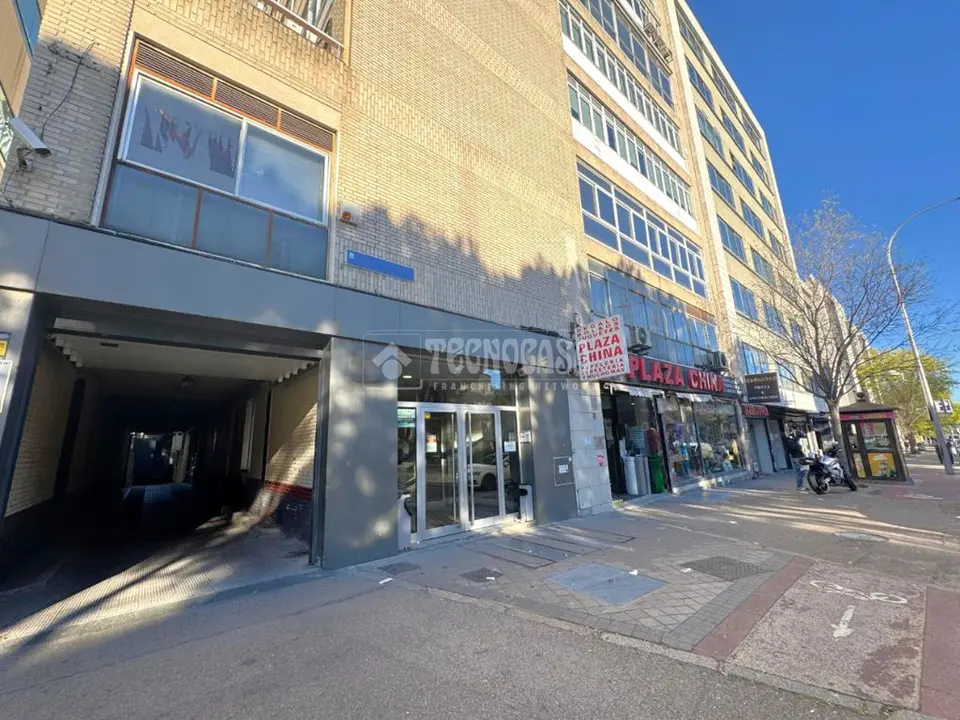 Local comercial en venta en Hermanos Garcia Noblejas en San Blas en Madrid