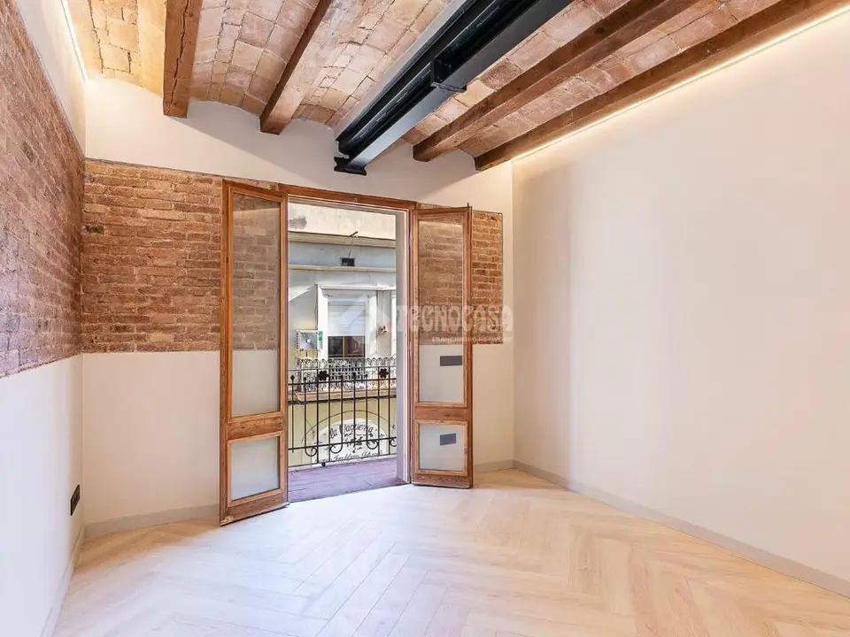 Piso en venta en Sants - Montjuïc en El Poble Sec - Parc De Montjuïc en Barcelona