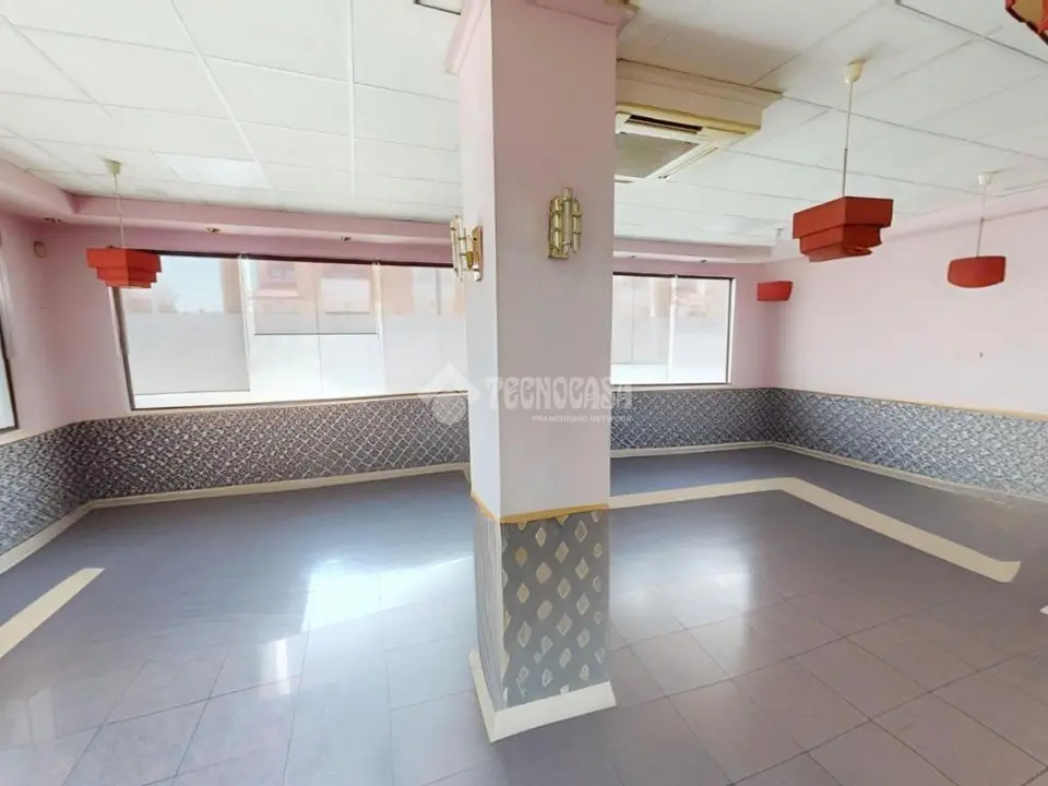 Local comercial en alquiler en Centro - Escritores en Leganés
