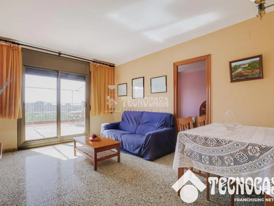 Piso en venta en La Salut en Badalona