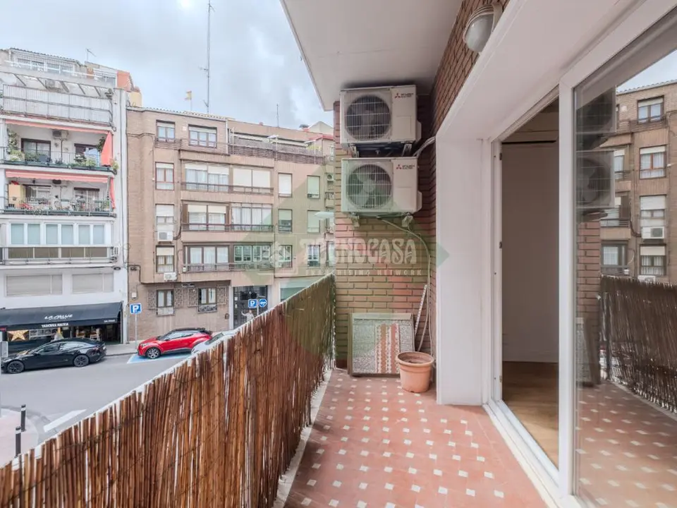 Piso en alquiler en C. de Ramón de Santillán en Chamartín en Madrid