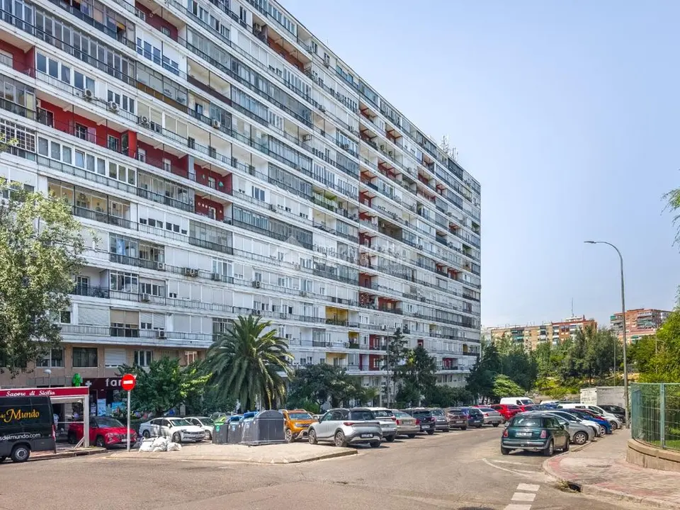Piso en venta en Ciudad Lineal en Concepción en Madrid