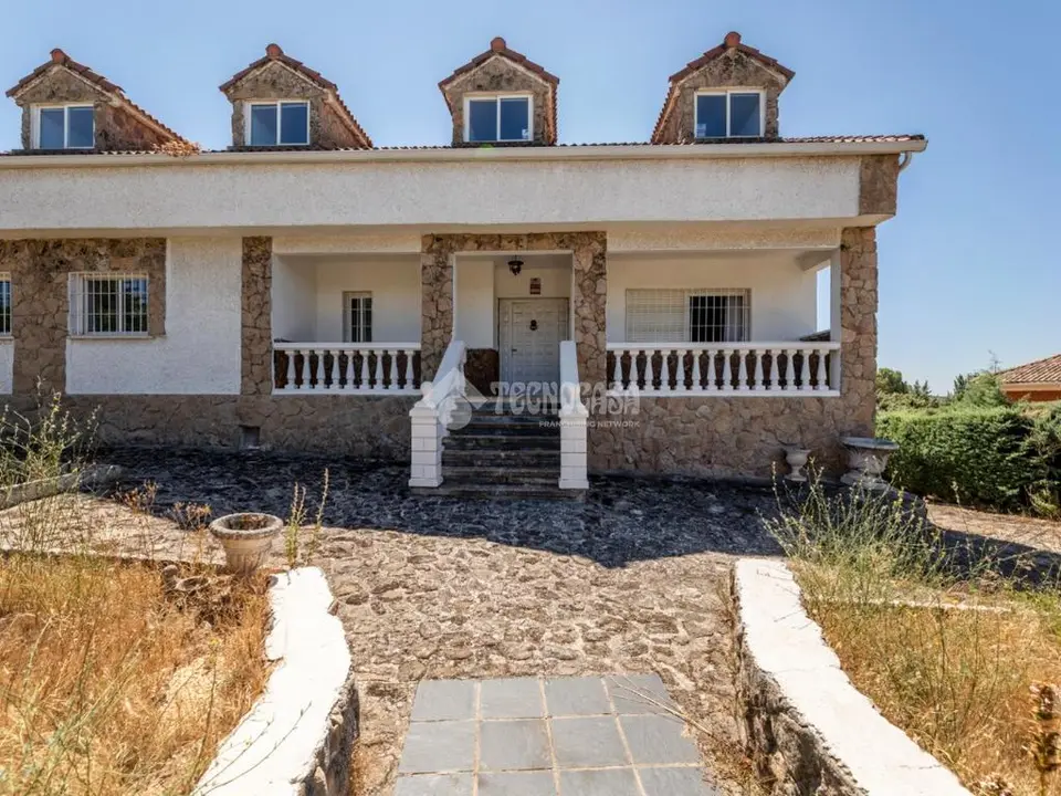 Casa en venta en Hoyo De Manzanares