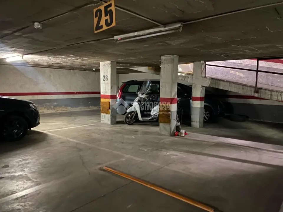 Box/plaza de garaje en venta en Santa Eulàlia en L'Hospitalet De Llobregat