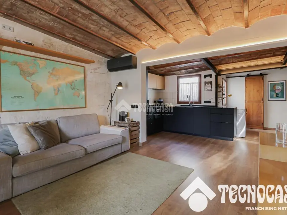 Piso en venta en Ciutat Vella en El Raval en Barcelona