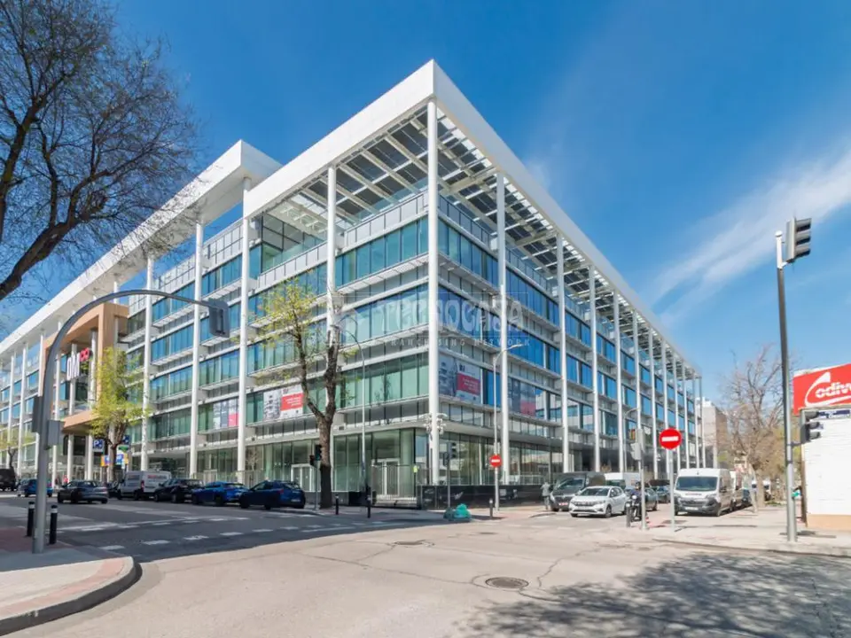 Local comercial en alquiler en San Blas en Simancas en Madrid