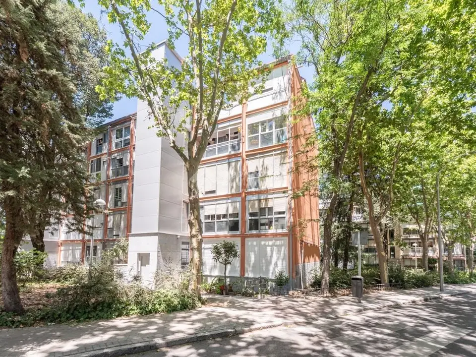 Piso en venta en Fuencarral en Fuencarral - Tres Olivos - Virgen De Begoña en Madrid