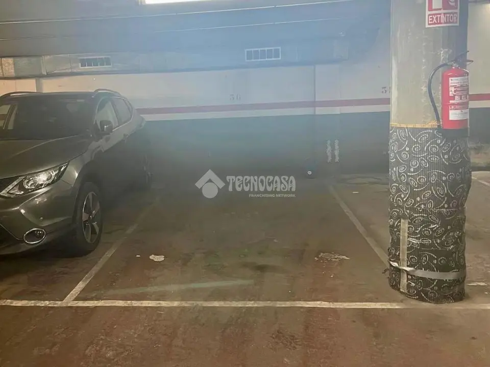 Box/plaza de garaje en venta en Nou Barris en La Prosperitat en Barcelona