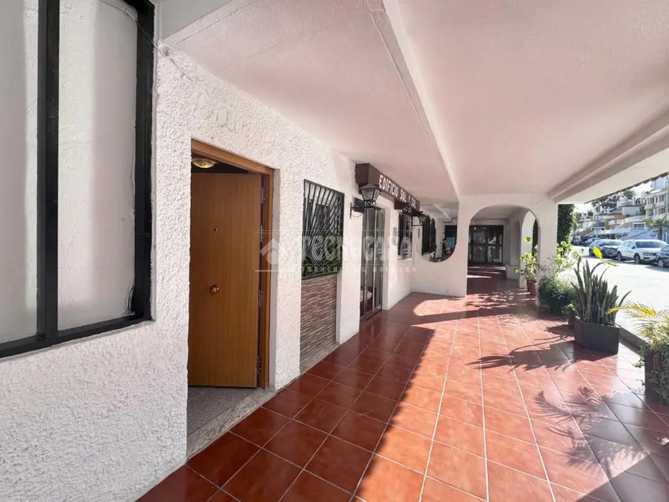 Local comercial en venta en Calle Alessandri en Torremolinos