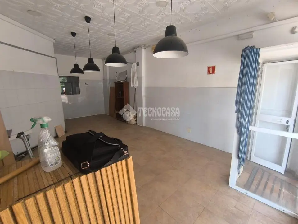 Local comercial en alquiler en Estepona