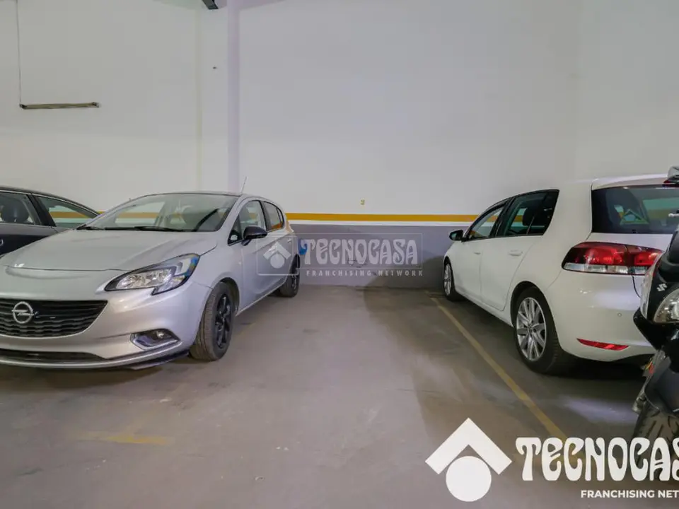 Box/plaza de garaje en venta en Santa Coloma De Gramenet