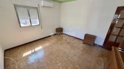 Piso en Palomeras Bajas