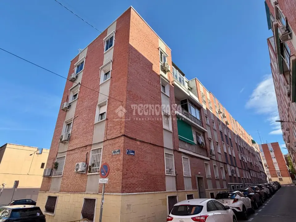 Piso en venta en Puente De Vallecas en Palomeras - Portazgo en Madrid