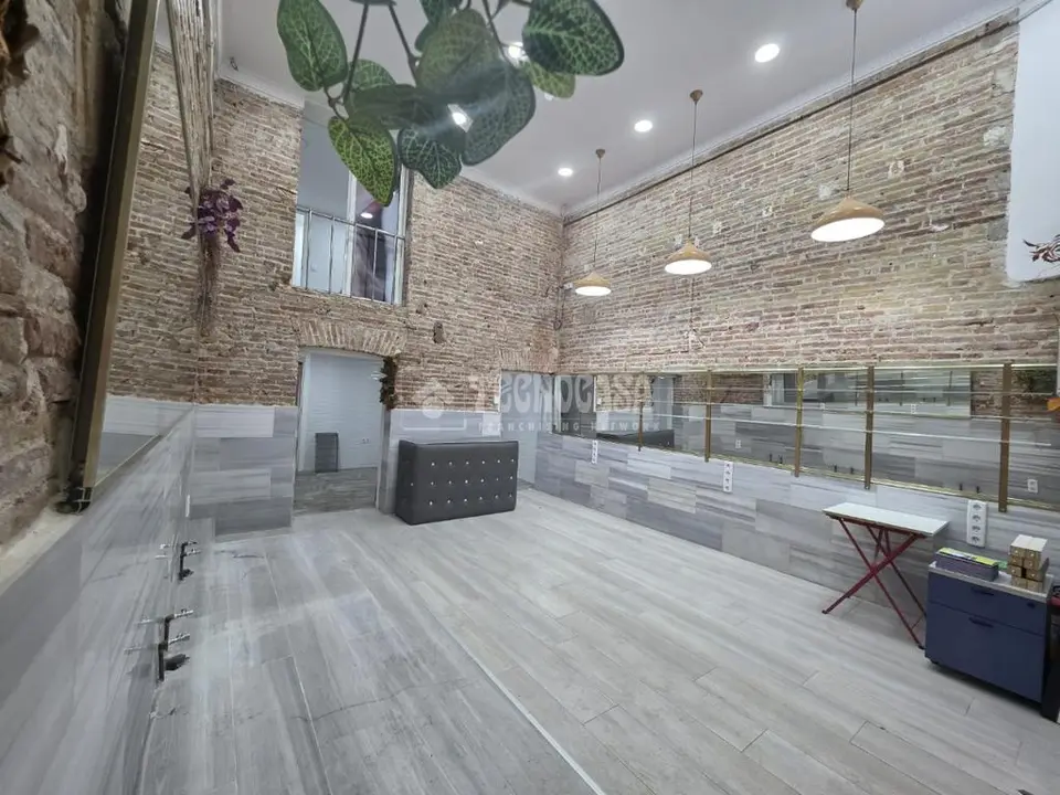 Local comercial en venta en Ciutat Vella en El Raval en Barcelona