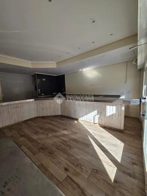 Local comercial en alquiler en Moratalaz en Madrid
