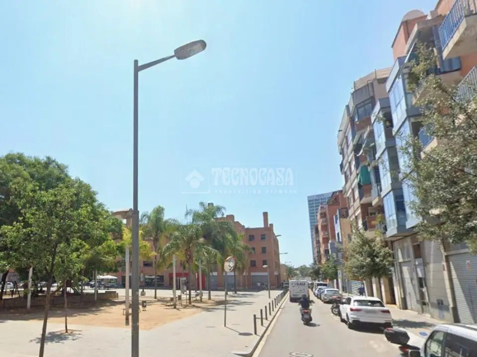 Box/plaza de garaje en venta en Santa Eulàlia en L'Hospitalet De Llobregat