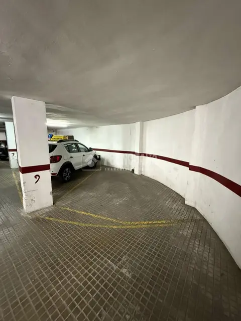 Box/plaza de garaje en venta en Av. d'en Caritg en Lloreda en Badalona