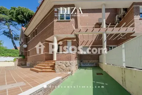 Chalet en Avenida de la Victoria