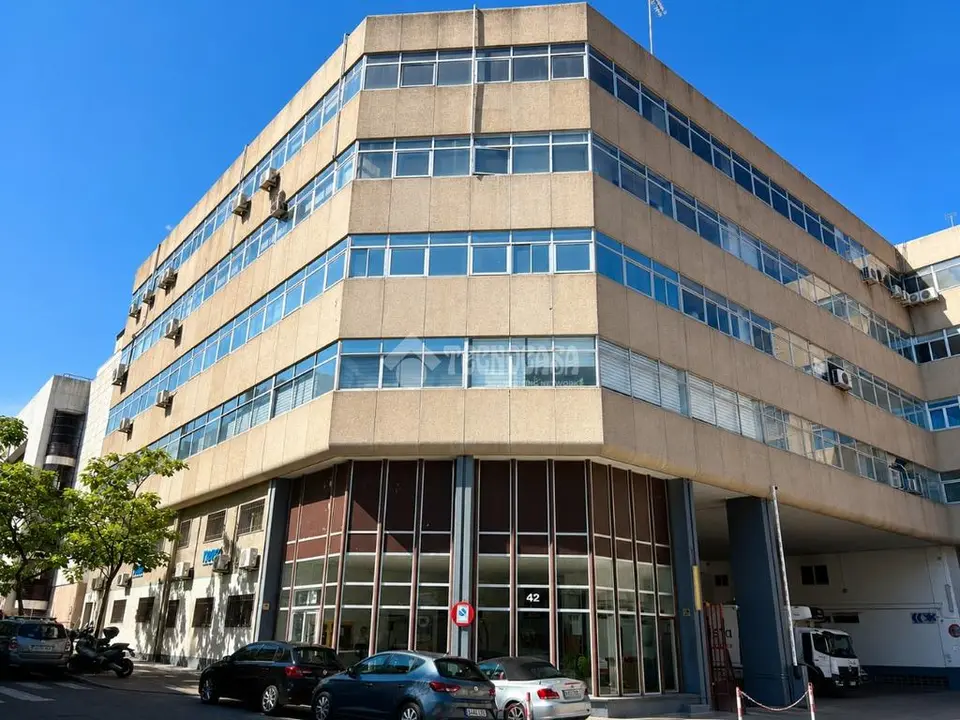 Local comercial en alquiler en San Blas en Simancas en Madrid