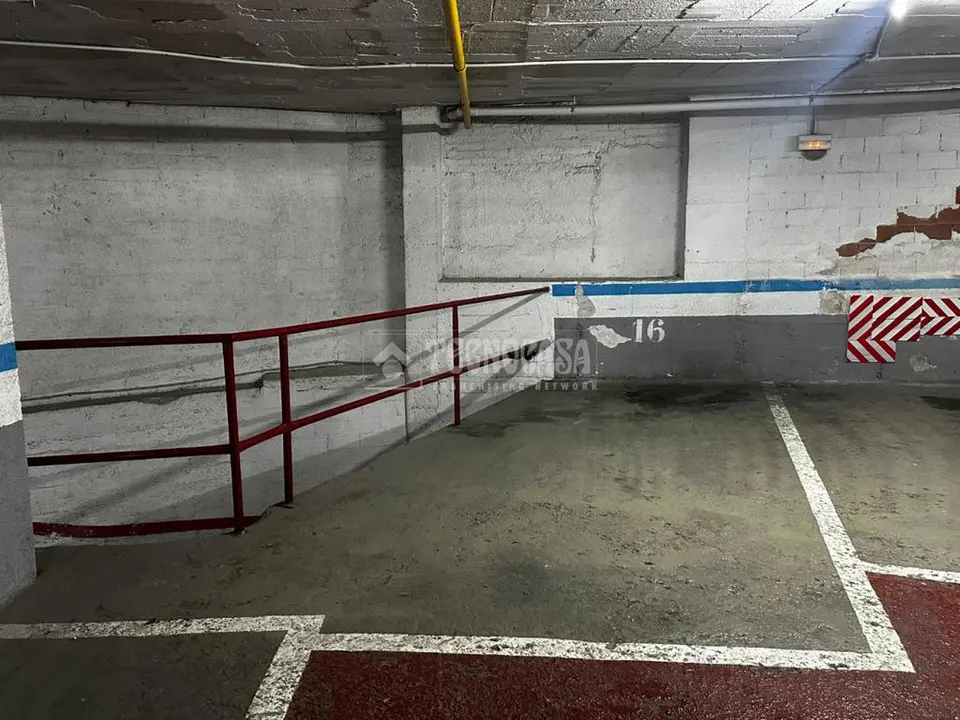 Box/plaza de garaje en venta en Horta Guinardó en El Guinardó en Barcelona