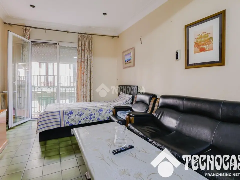 Piso en venta en Ciutat Vella en El Raval en Barcelona