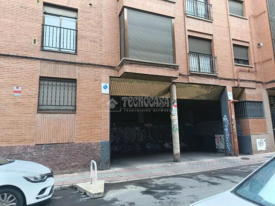 Box/plaza de garaje en venta en Carabanchel en Vista Alegre en Madrid