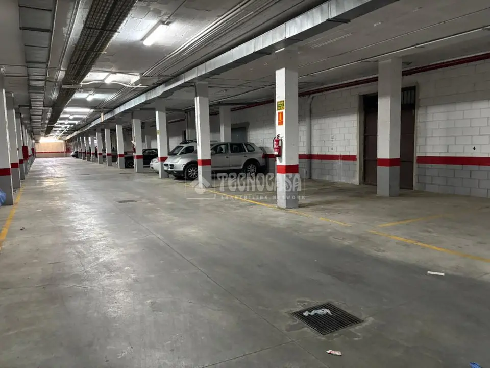 Box/plaza de garaje en venta en Antequera