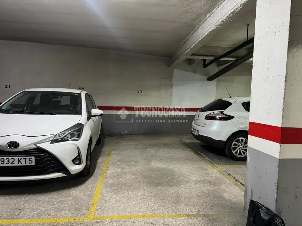 Box/plaza de garaje en venta en Santa Coloma De Gramenet
