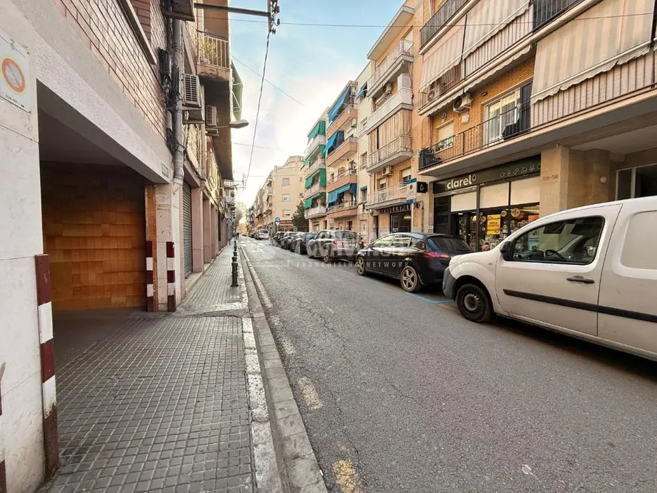 Box/plaza de garaje en venta en Viladecans