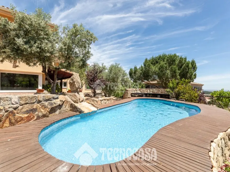 Casa en venta en Hoyo De Manzanares