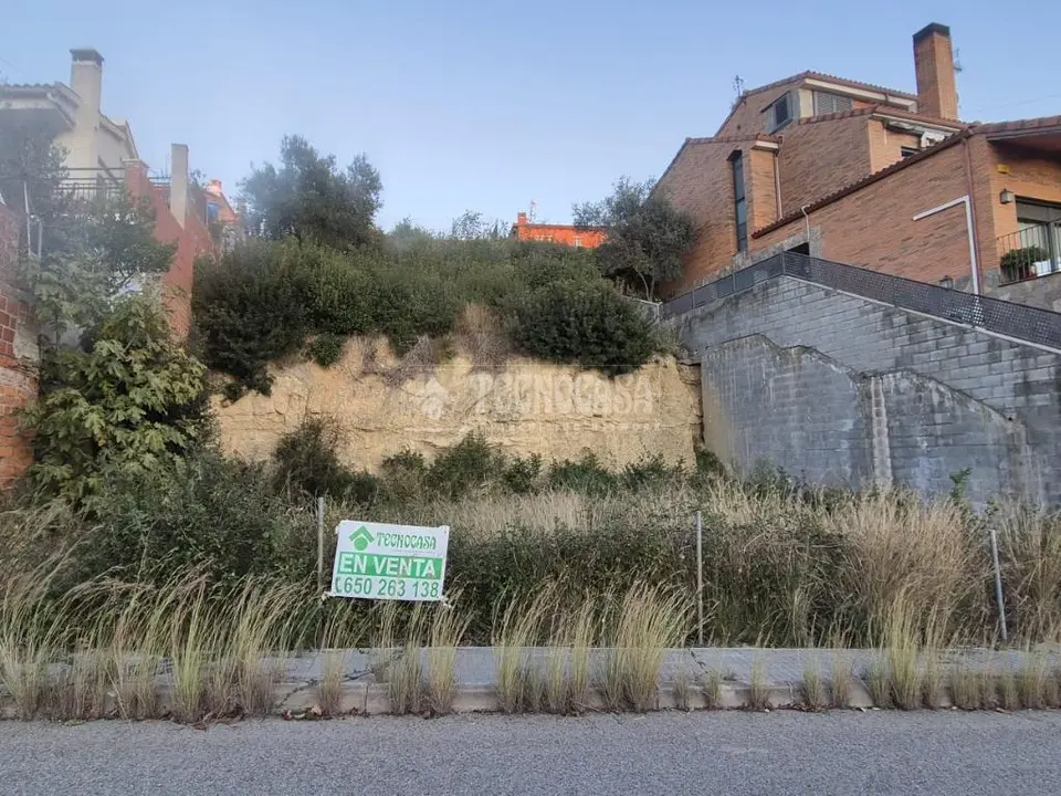 Terrenos en venta en Carrer Anuar el Sadat en Urbanitzacions en Rubí