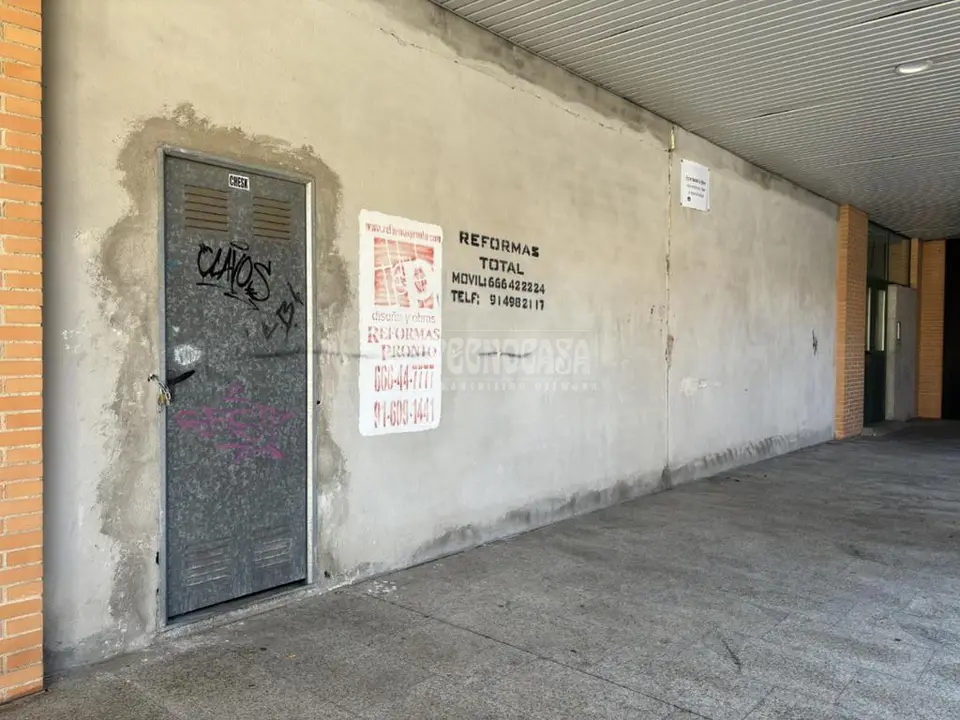 Local comercial en alquiler en Arroyomolinos