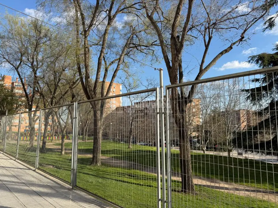 Local comercial en alquiler en Hortaleza en Pinar Del Rey en Madrid