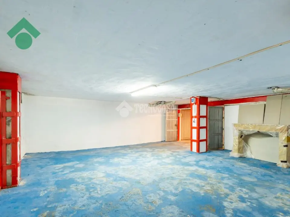 Box/plaza de garaje en venta en Nerja