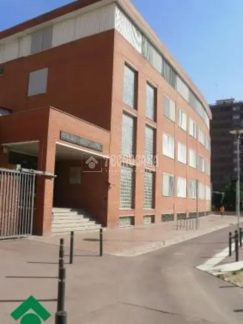Local comercial en venta en Sant Adrià De Besòs