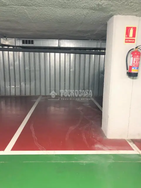 Box/plaza de garaje en venta en Eixample en La Nova Esquerra De L'eixample en Barcelona