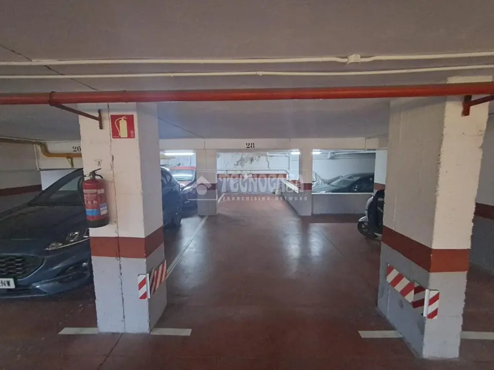 Box/plaza de garaje en alquiler en Latina en Lucero en Madrid