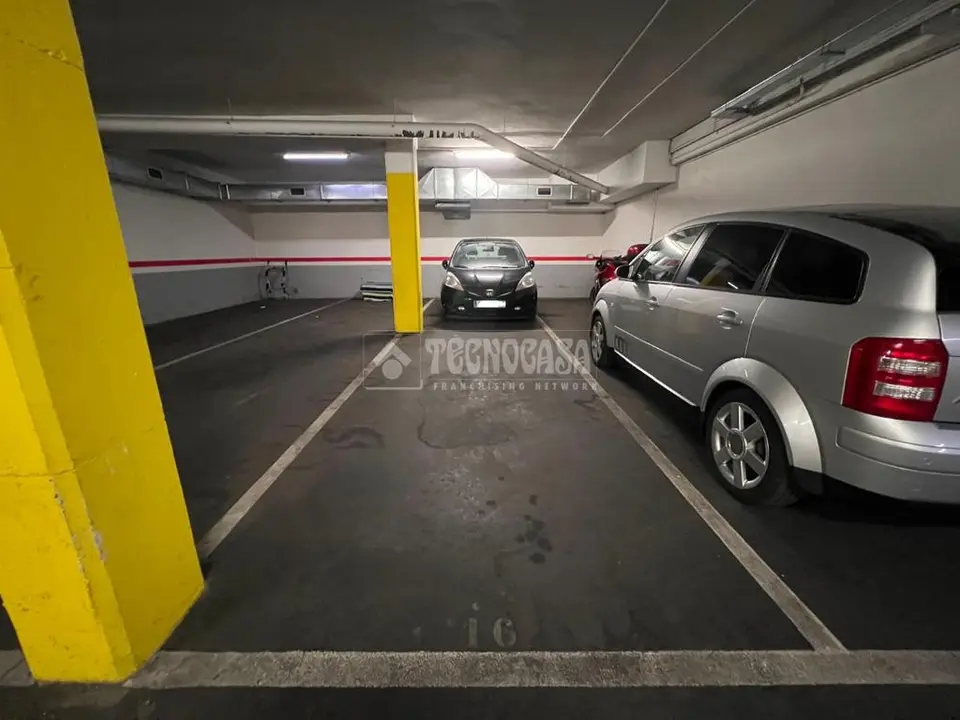 Box/plaza de garaje en venta en Horta Guinardó en El Guinardó en Barcelona