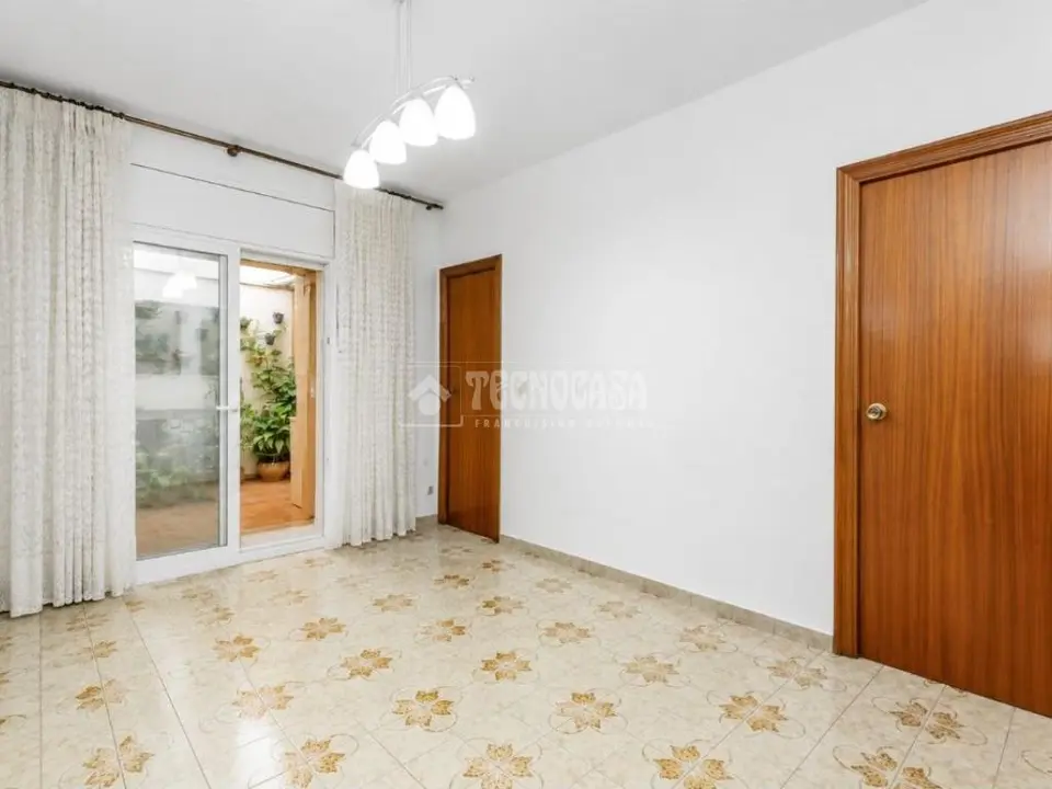 Piso en venta en La Gavarra en Cornellà De Llobregat