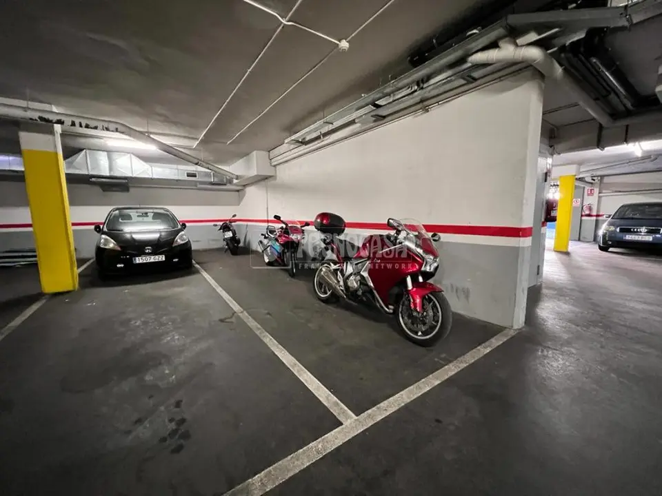 Box/plaza de garaje en venta en Horta Guinardó en El Guinardó en Barcelona