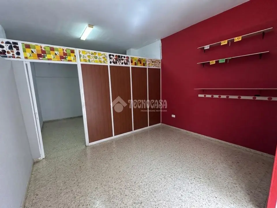 Local comercial en venta en Estepona