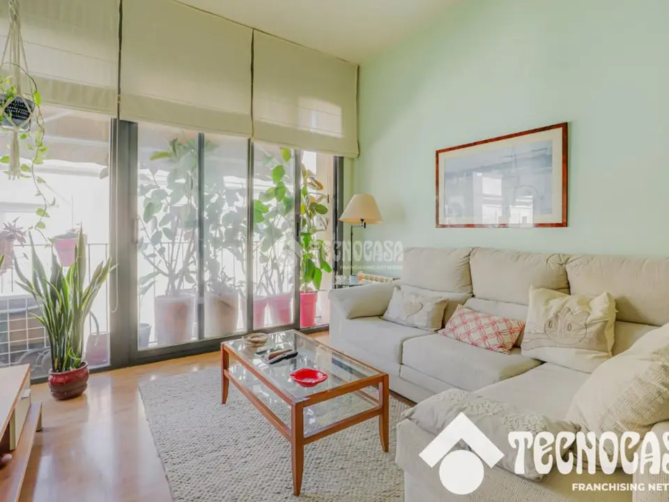 Piso en venta en Ciutat Vella en El Raval en Barcelona