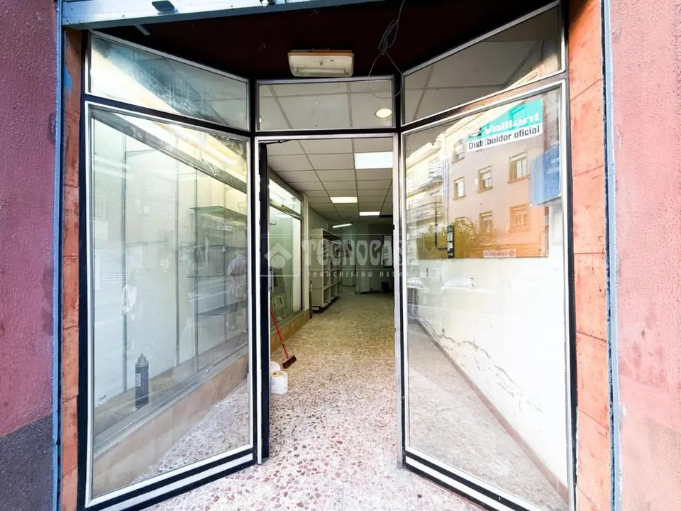 Local comercial en venta en Nou Barris en Les Roquetes en Barcelona