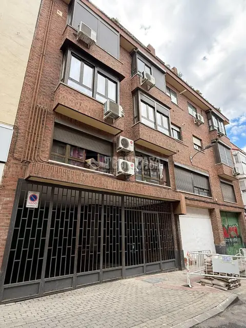 Local comercial en venta en Tetuán en Valdeacederas en Madrid