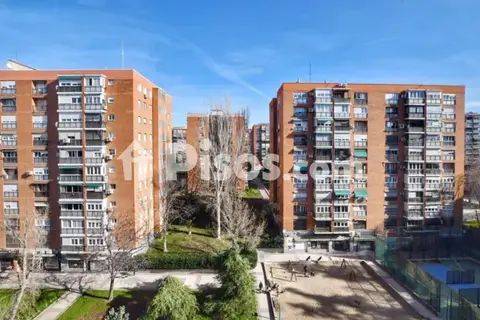 Piso en calle de Puentelarra