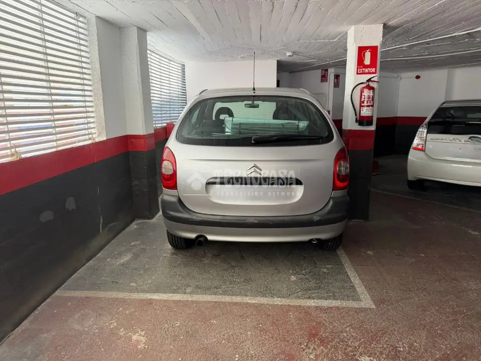 Box/plaza de garaje en venta en Horta Guinardó en La Teixonera en Barcelona