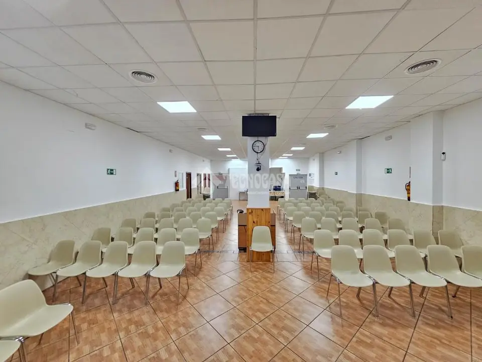Local comercial en venta en Carabanchel en Opañel - San Isidro en Madrid