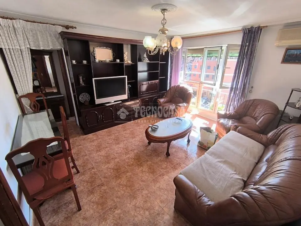 Piso en venta en C/ de José Arcones Gil en Ciudad Lineal en Madrid