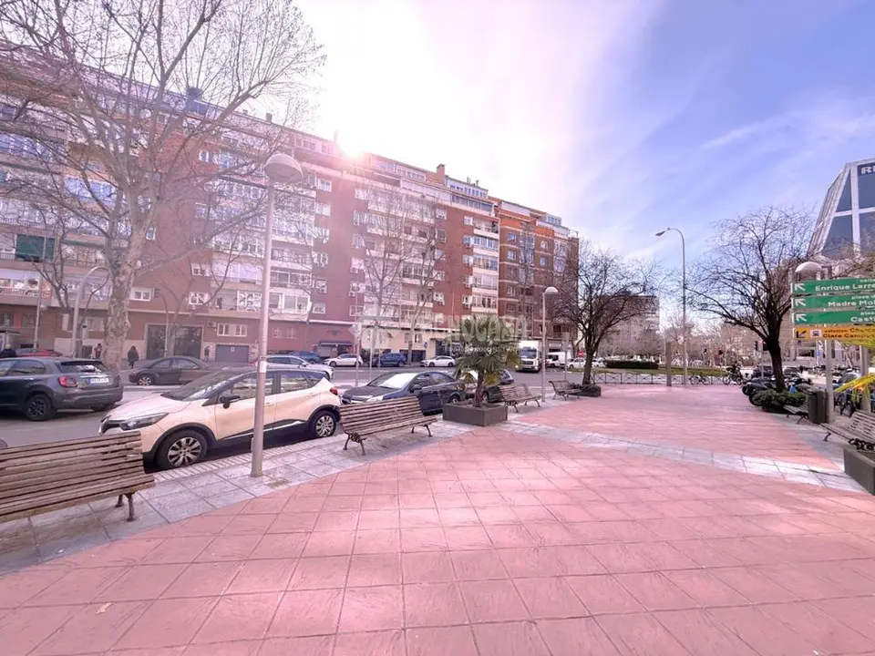 Local comercial en venta en Chamartín en Castilla en Madrid